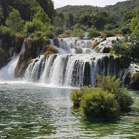 Holiday home Tribunj S1