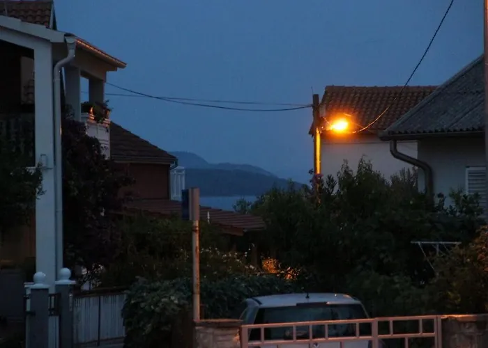 Tribunj S1 Vikendica