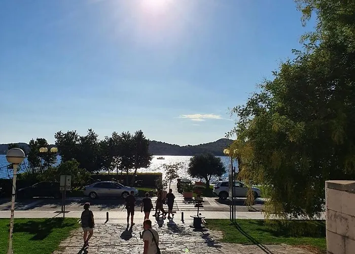 Tribunj S1 Vikendica *